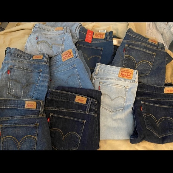 Levi’s - Picture 1 of 1